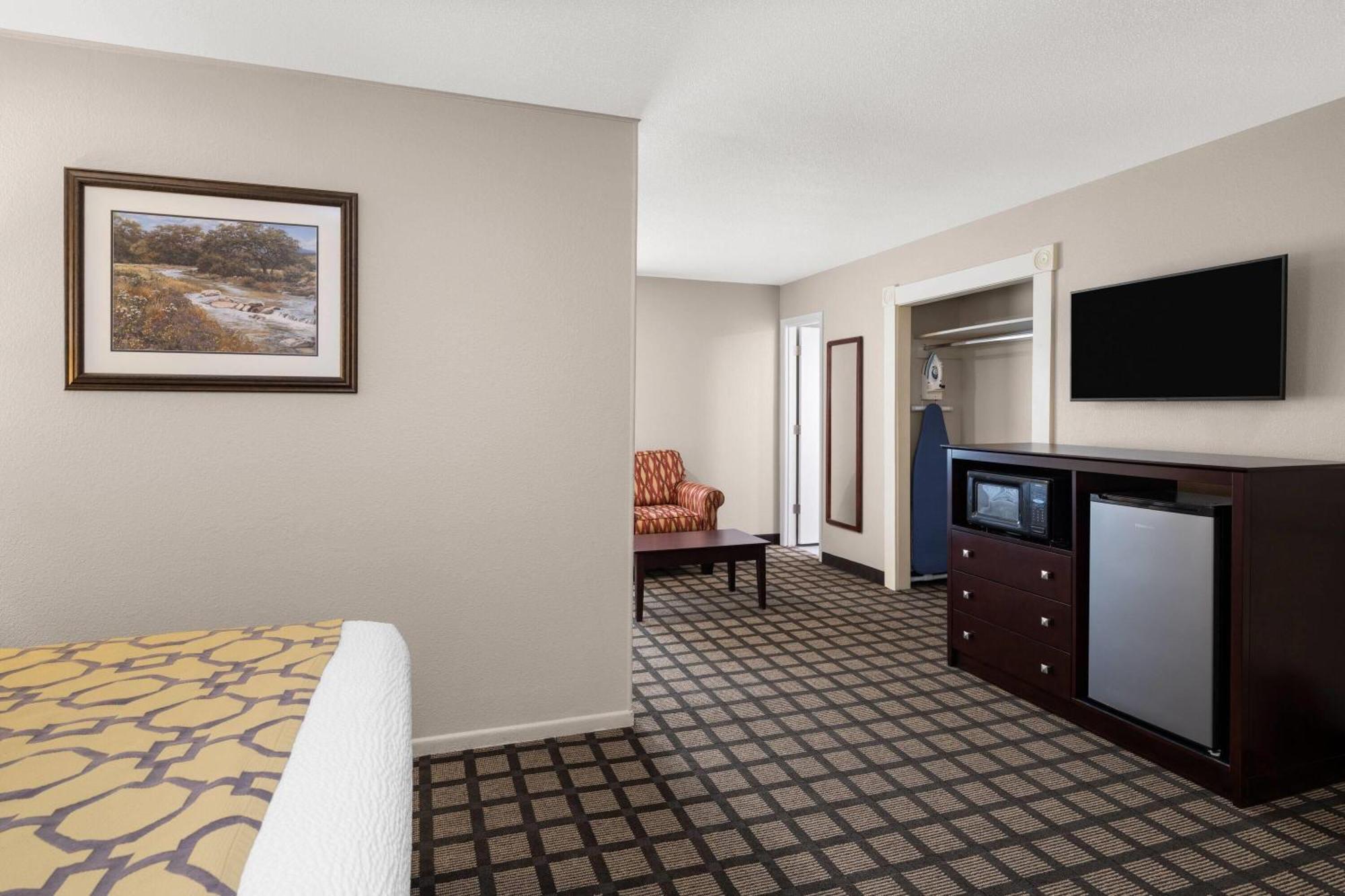Hotel Baymont By Wyndham Jefferson 2*