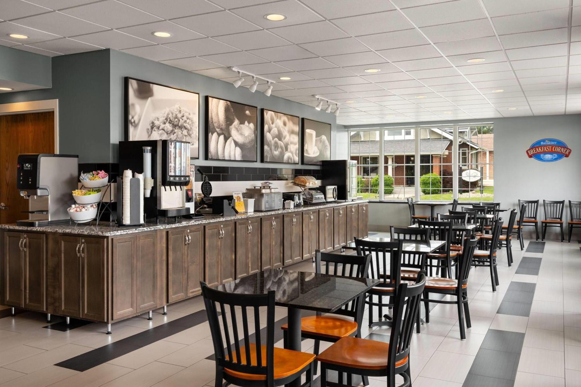 Baymont By Wyndham Jefferson Hotel